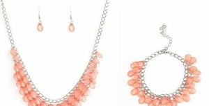 Necklace and bracelet set